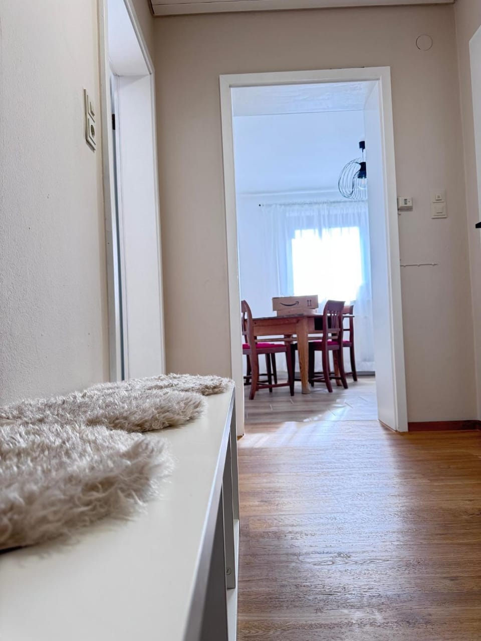 Seating area, Dining area