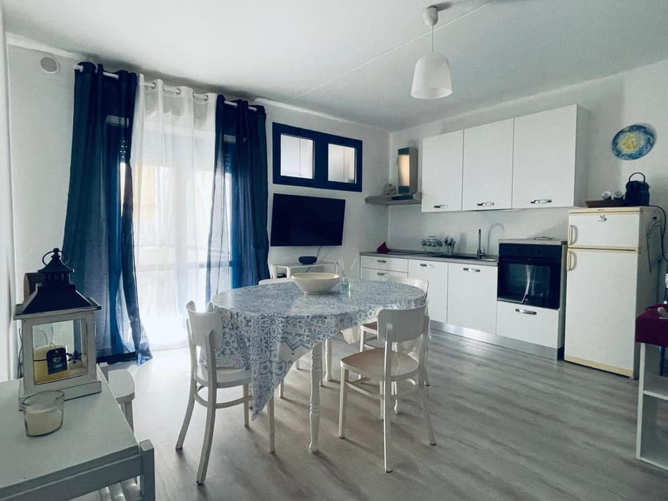 Living room, kitchen