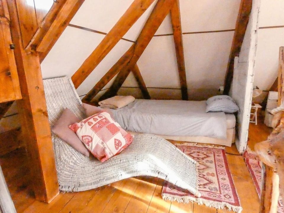 Etno kompleks Orahovac - Vajat Slavuj Chalet in Serbia