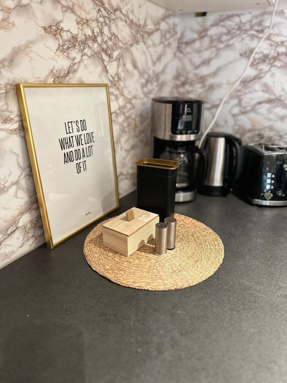 Coffee/tea facilities, Kitchen or kitchenette, toaster