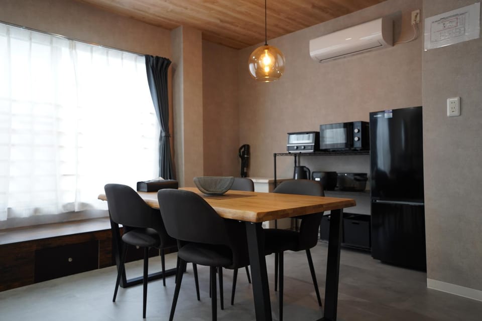Kitchen or kitchenette, Living room, Seating area, Dining area, oven, air conditioner
