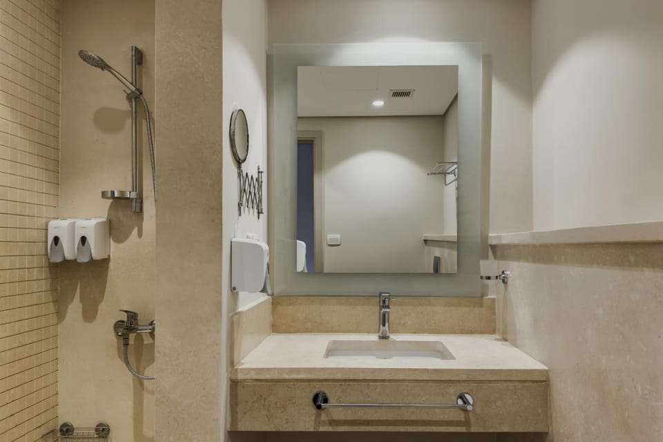 Neat & Neutral 1BDR Pool front Mangroovy Apartment in Hurghada