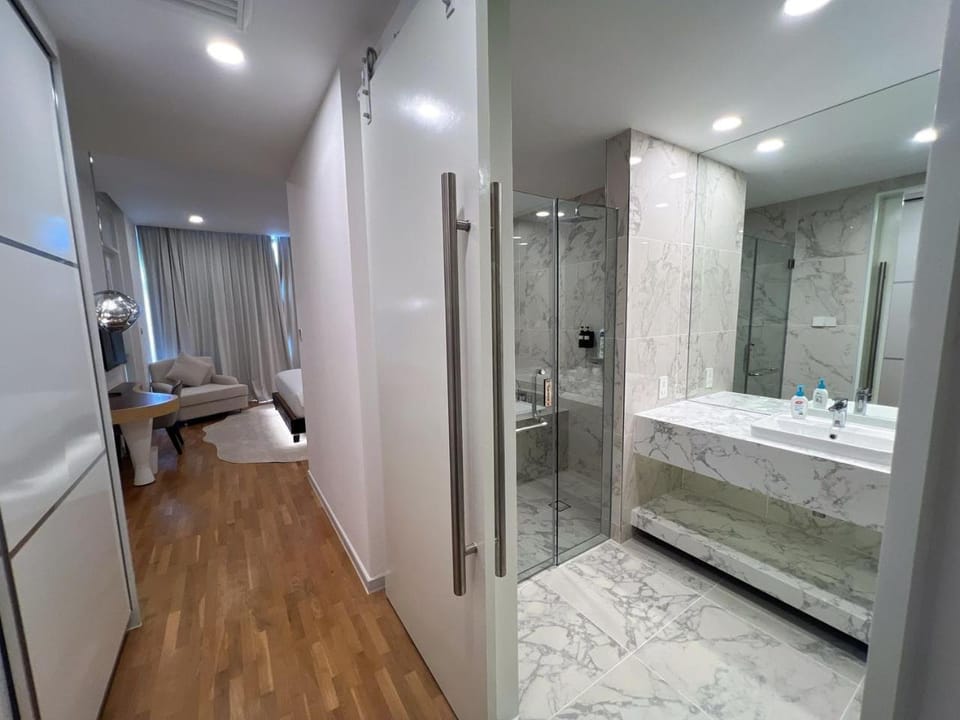 Bathroom, Bedroom