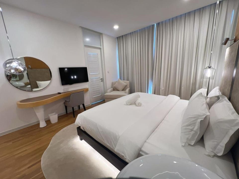 Bed, Bedroom