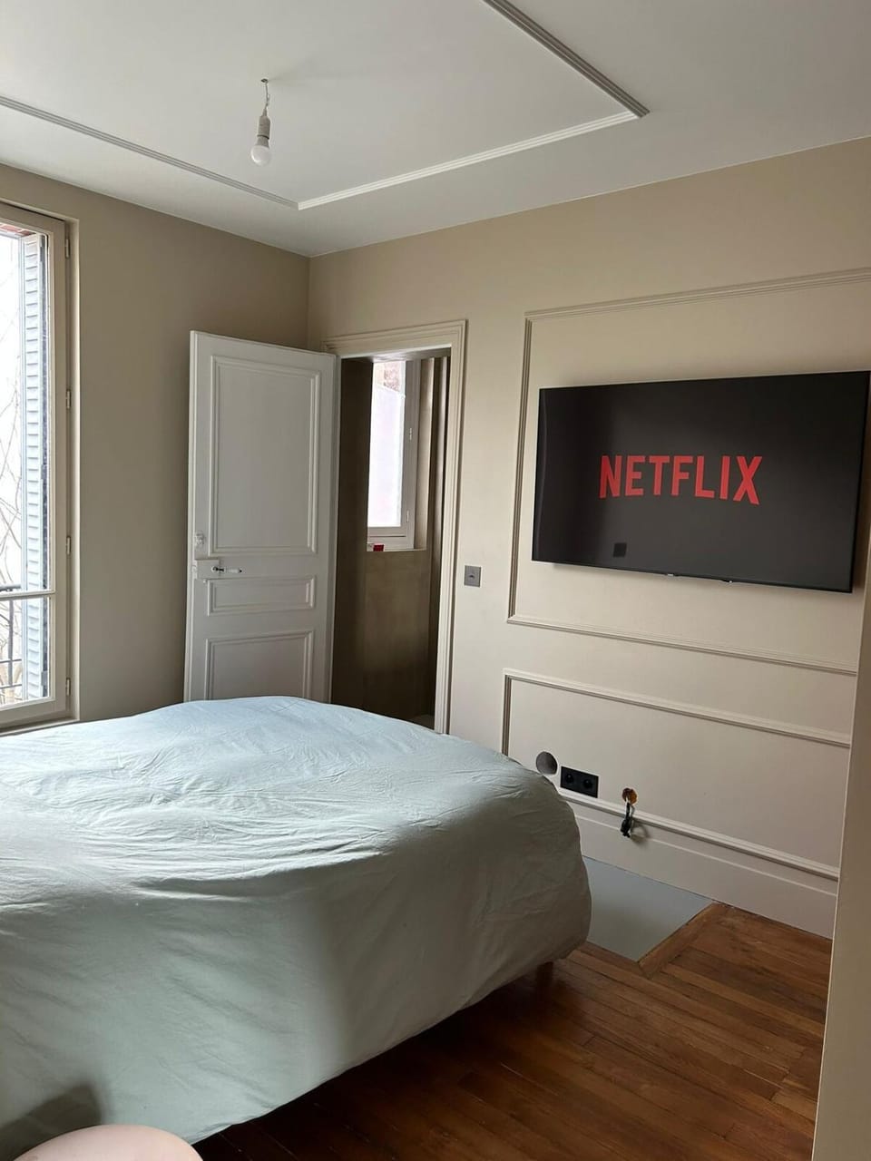 Bed, Photo of the whole room, Bedroom