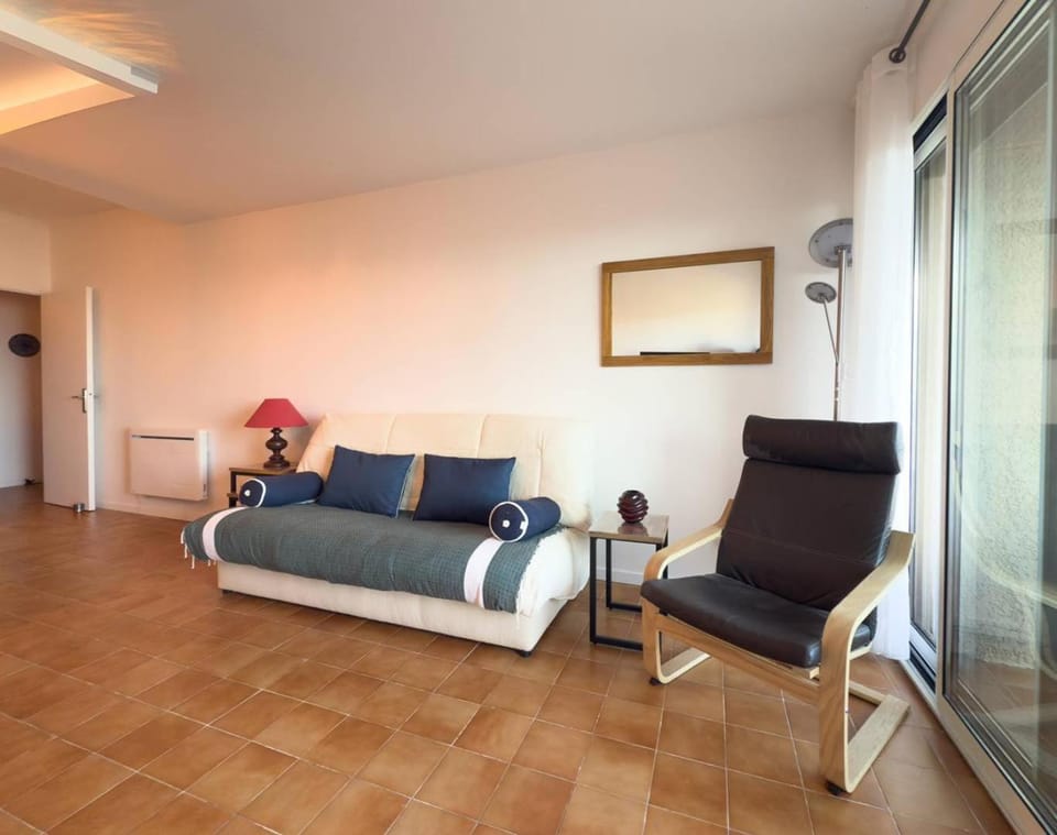 T2- Vue mer Idéal pour les familles Apartment in Le Lavandou