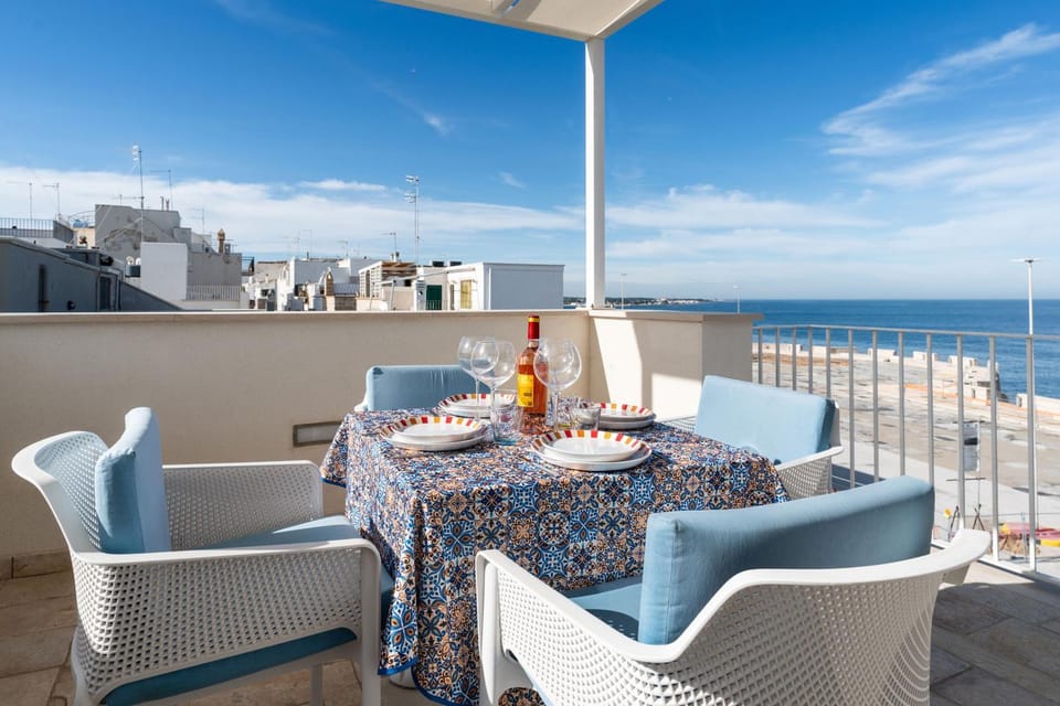 Balcony/Terrace, Dining area