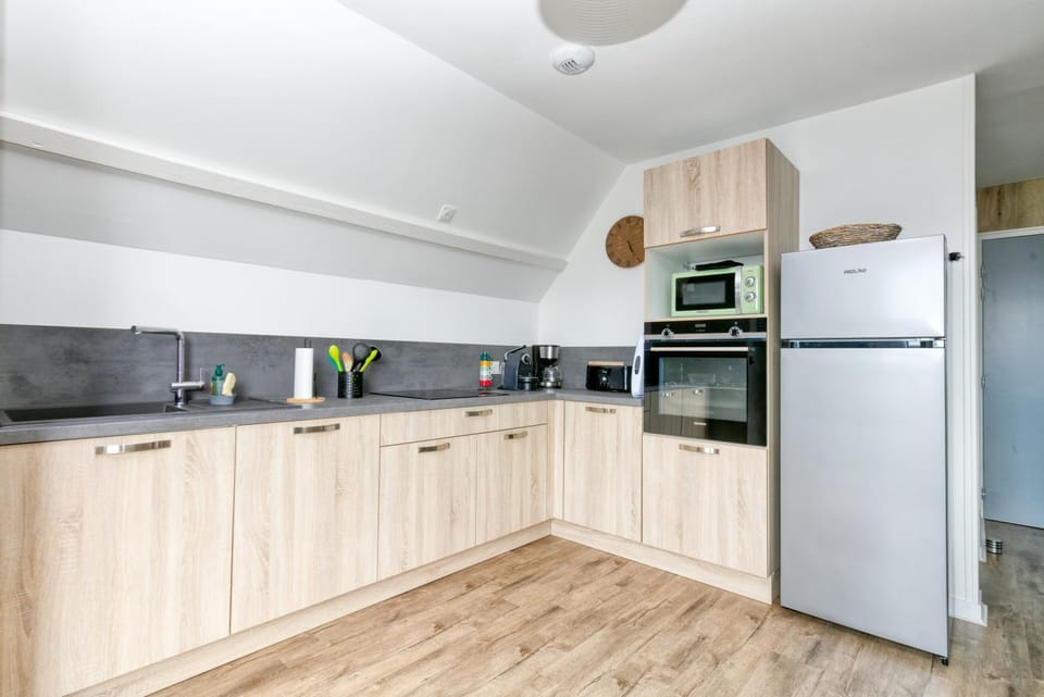 Kitchen or kitchenette, Living room