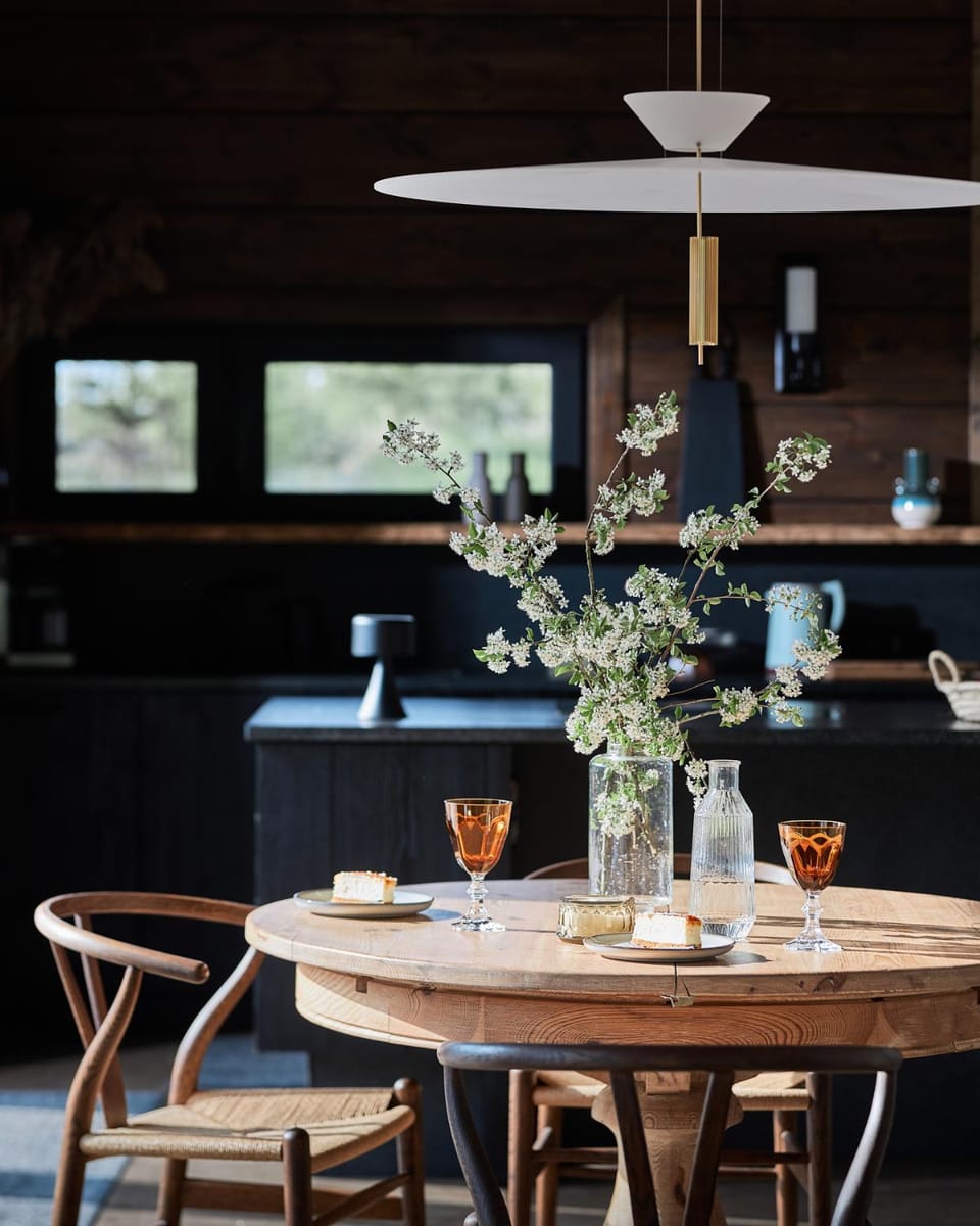 Dining area, Food