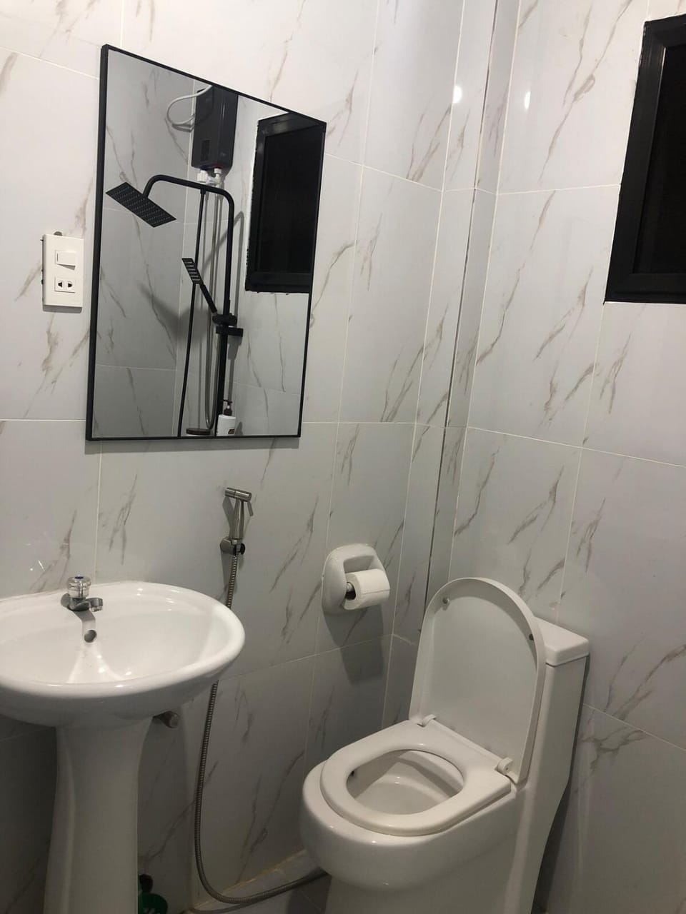 Charming City Rooms Apartment in Marikina