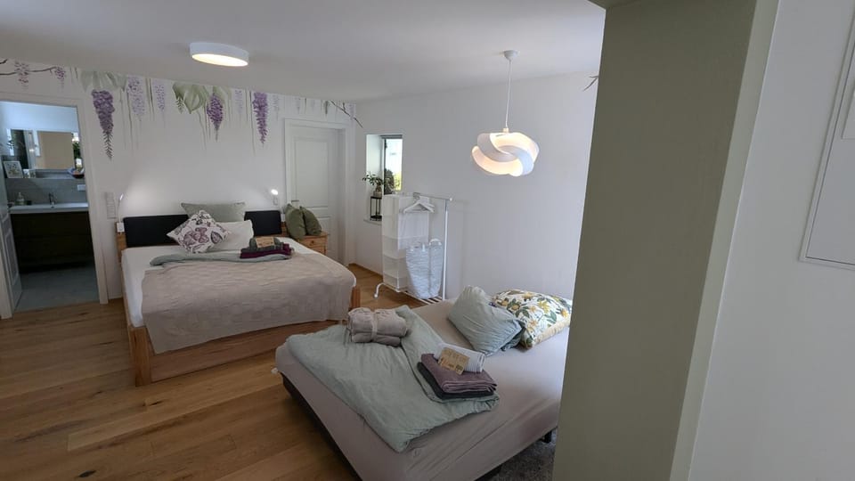 Bed, Photo of the whole room