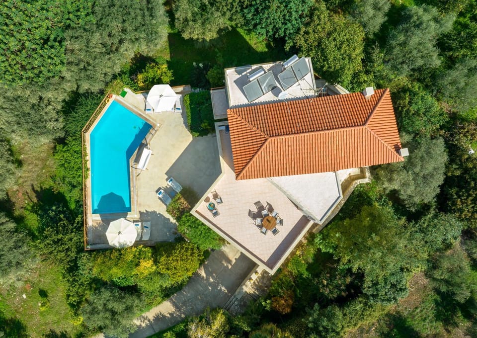 Property building, Natural landscape, Bird's eye view, Swimming pool
