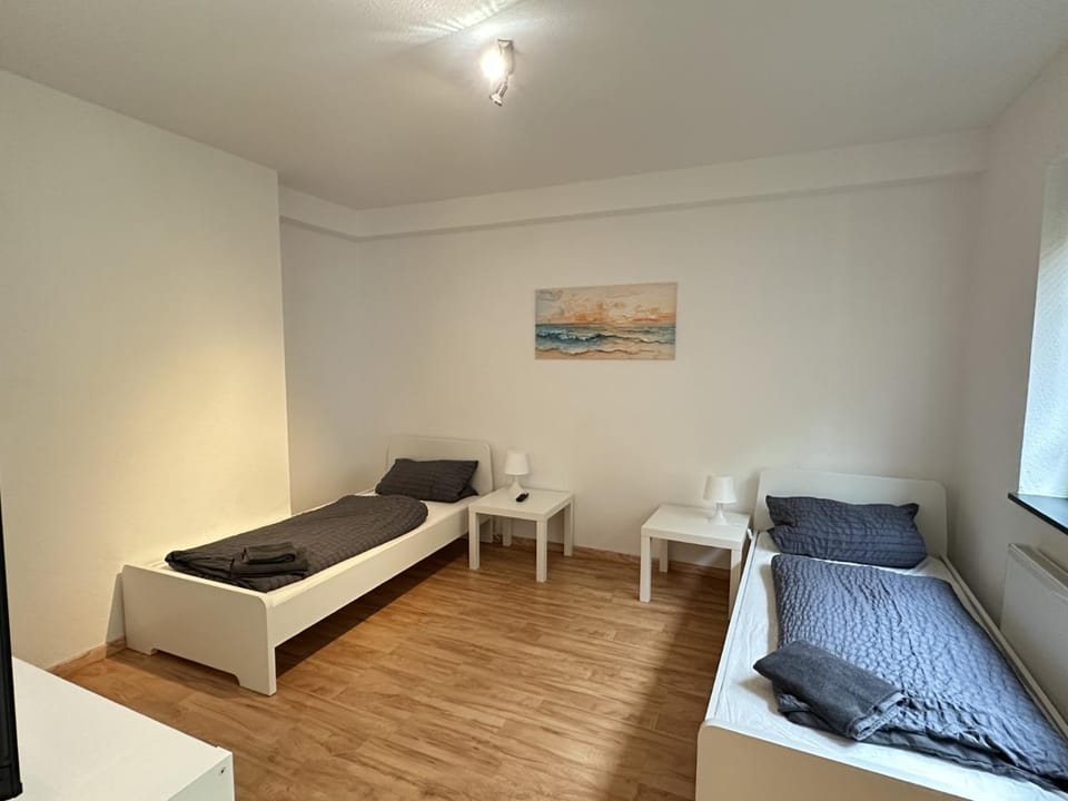 Unterkunft bei Lübeck - Zentral an der A1 - Parkplatz - Terrasse Apartment in Schleswig-Holstein
