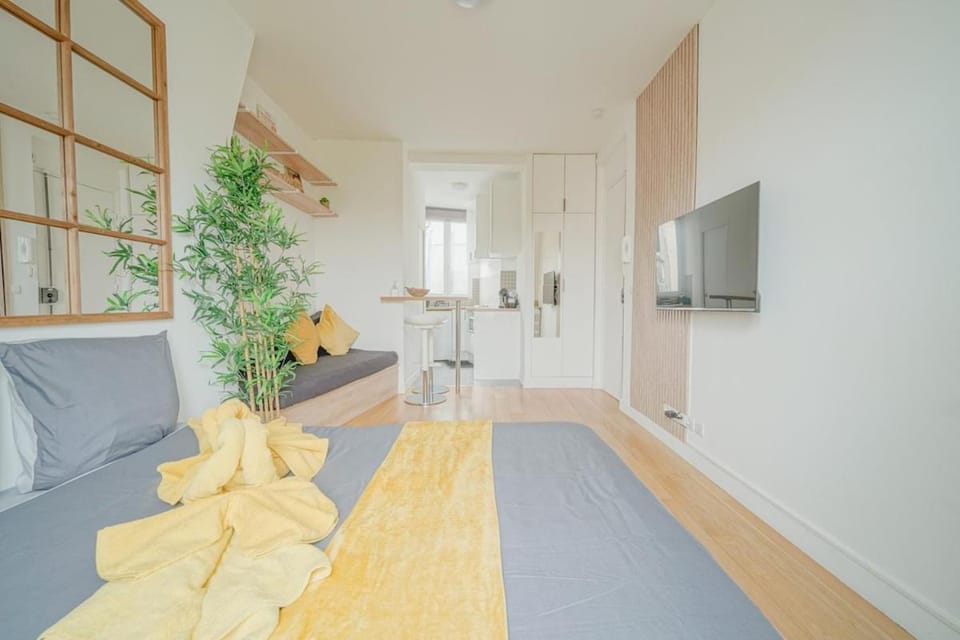 Charming studio near Paris Apartment in Île-de-France