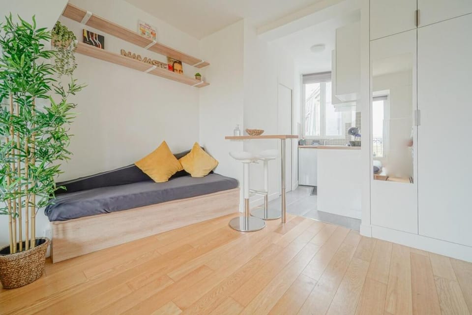 Charming studio near Paris Apartment in Île-de-France