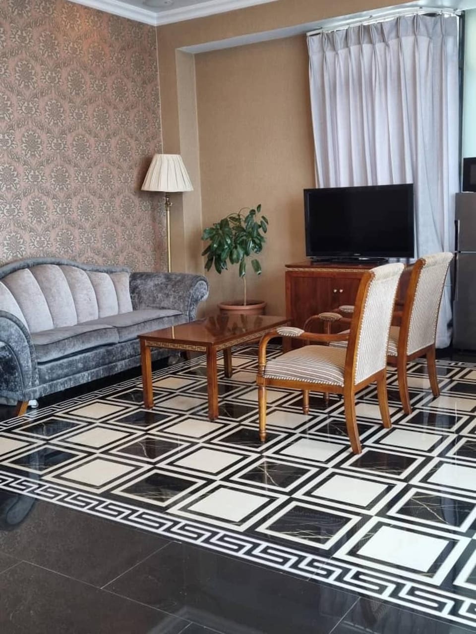 TV and multimedia, Seating area