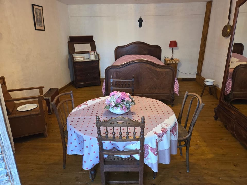 Chambre insolite années 40 à Omaha Beach pour la nuit du Jour J la plus longue Bed and Breakfast in Normandy