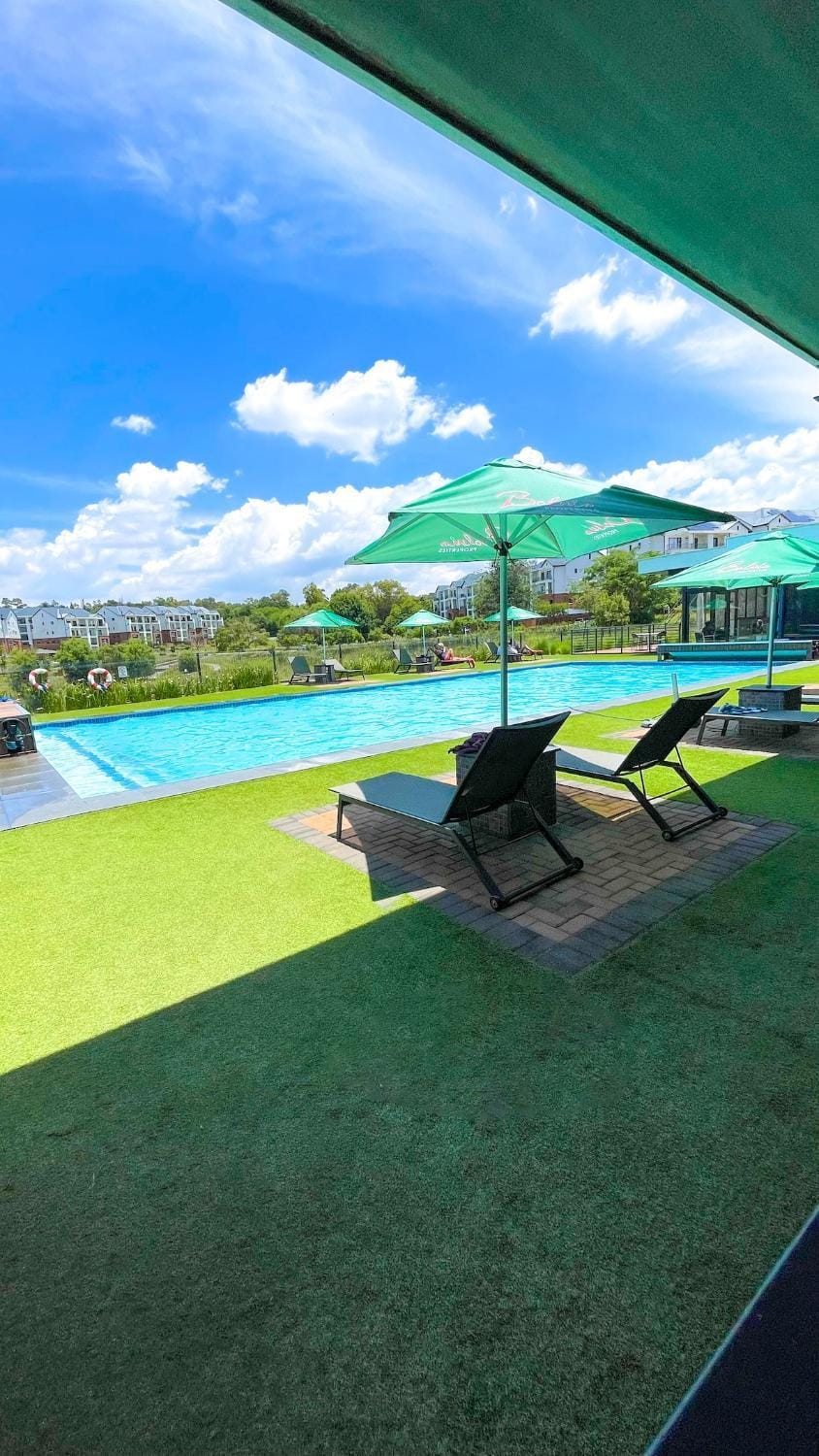Natural landscape, Garden view, Swimming pool, sunbed