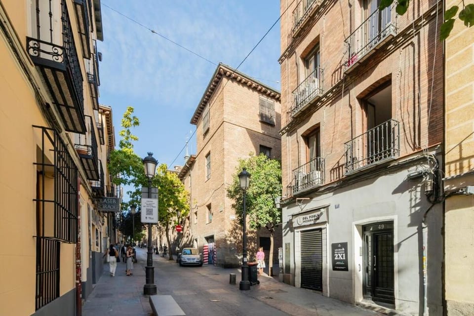 Modern, brand-new apartment for 4 in Las Letras - Huertas Apartment in Centro