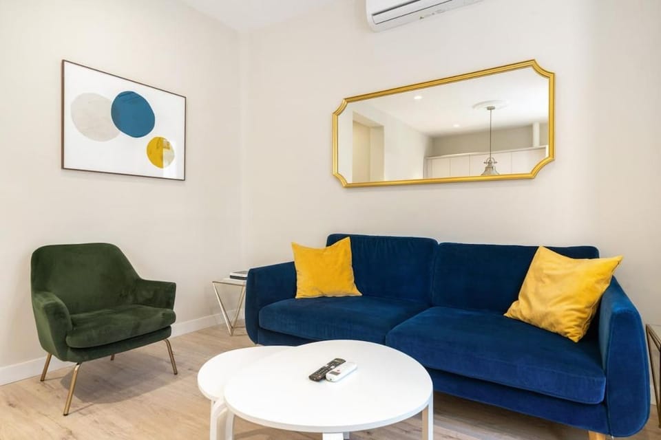 Modern, brand-new apartment for 4 in Las Letras - Huertas Apartment in Centro