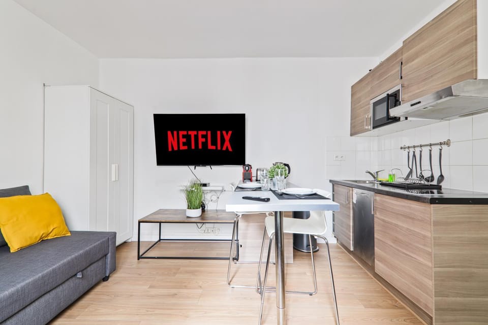 Studio Appartement Quartier Tour Eiffel 10 Free Netflix Apartment in Paris