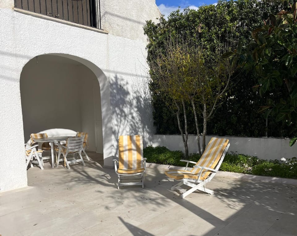 Patio, Spring