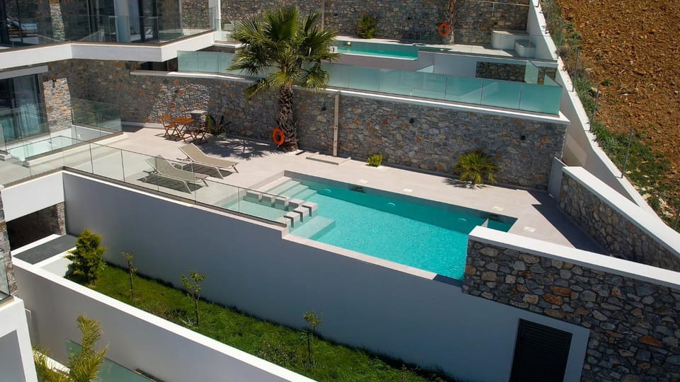 Property building, Pool view, Swimming pool