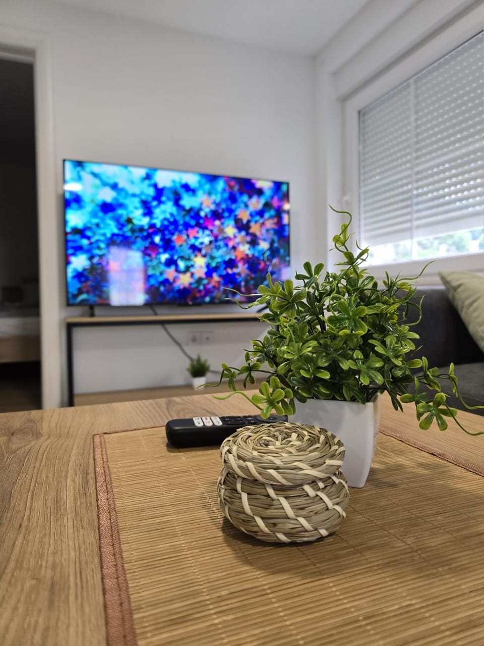 TV and multimedia, Decorative detail, Evening entertainment