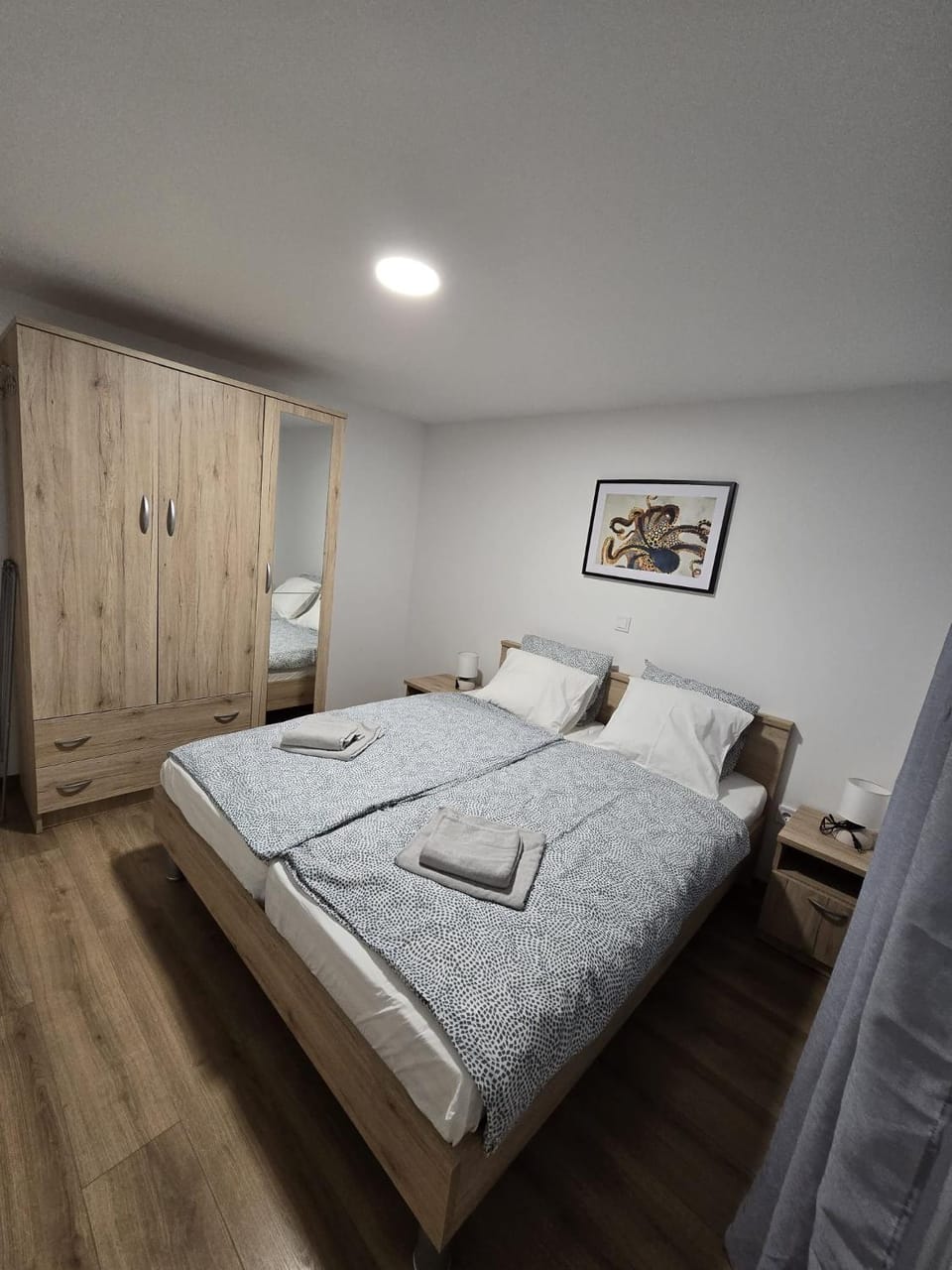 Bed, Photo of the whole room, Bedroom, wardrobe