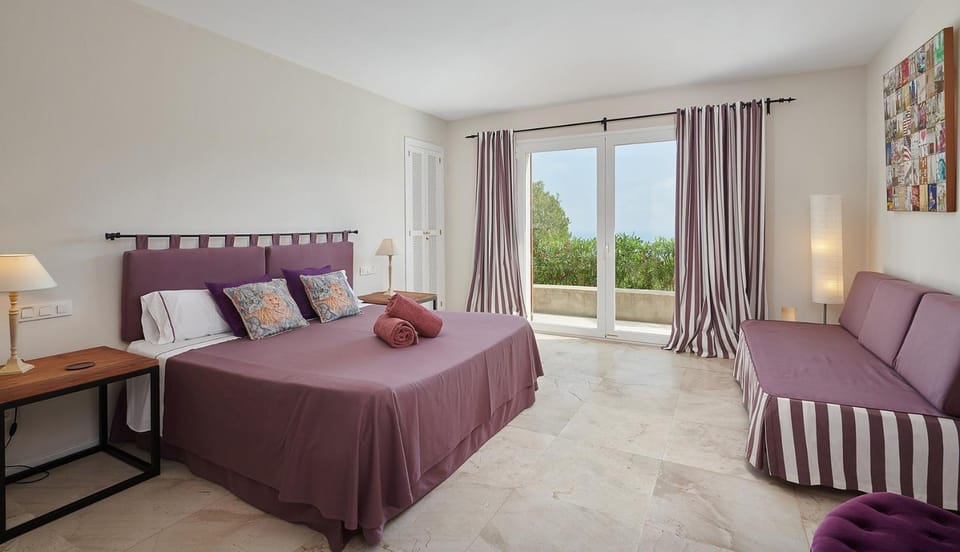 Property building, Living room, Bedroom