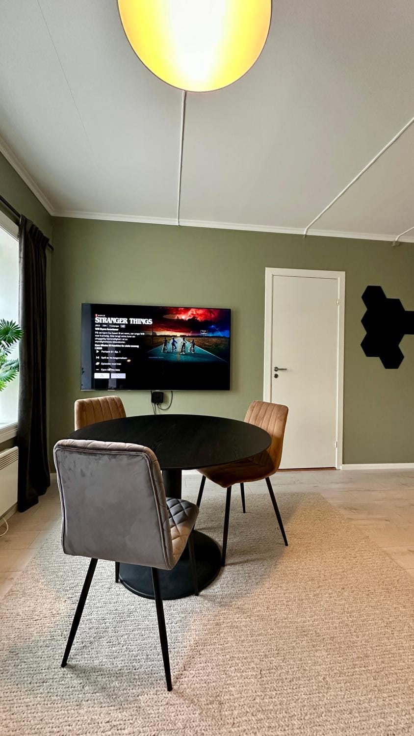 Communal lounge/ TV room, TV and multimedia
