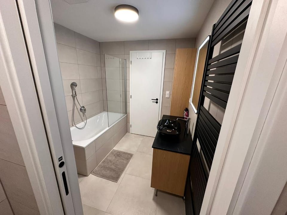 Bathroom, Bath