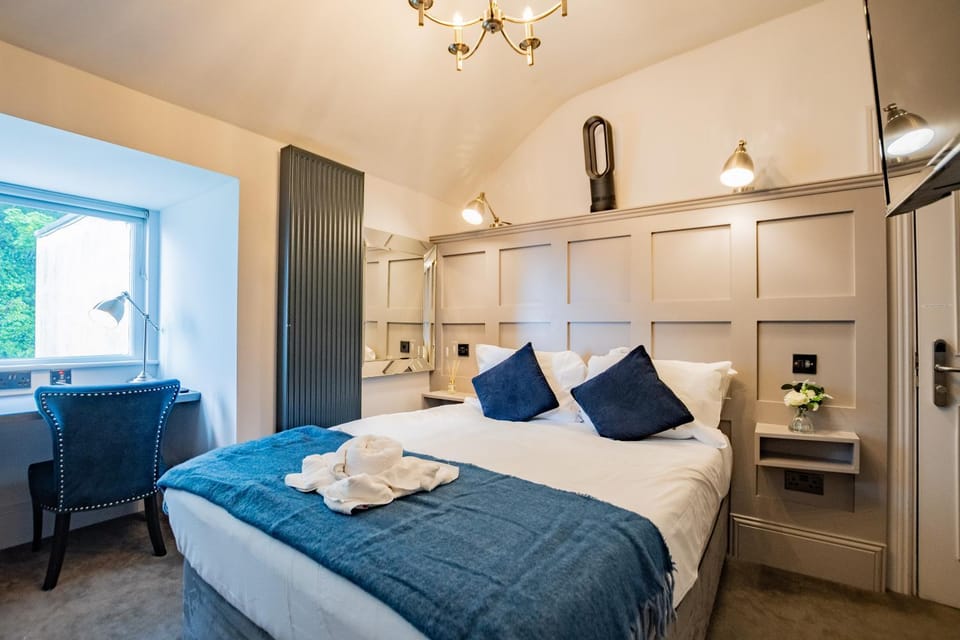Modern Studio - Steps from Marina Apartment in Dublin