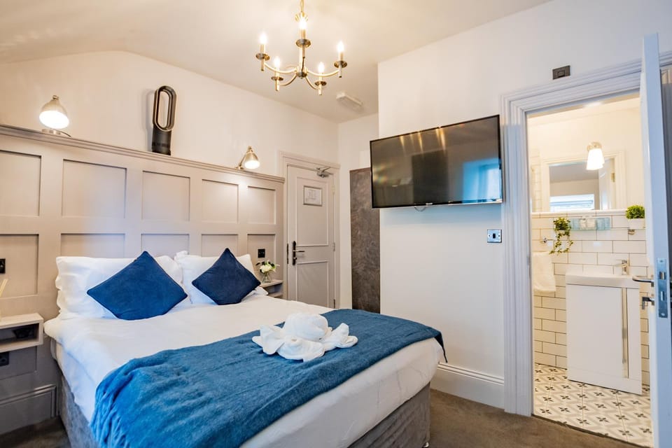 Modern Studio - Steps from Marina Apartment in Dublin
