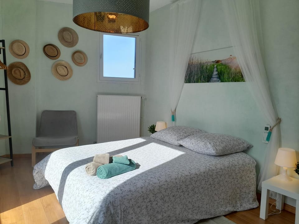 Maison dans village du sud Vacation rental in Béziers
