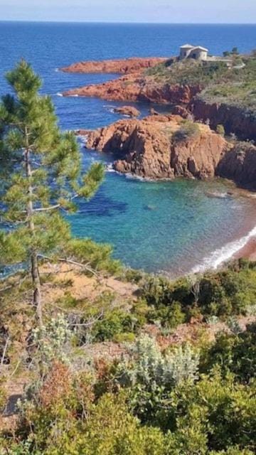 Cap Esterel MAGNIFIQUE VUE MER 5 pers CLIMATISÉ Apartment in Saint-Raphael