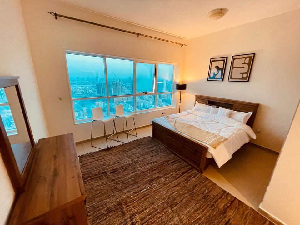 Photo of the whole room, Seating area, Sea view