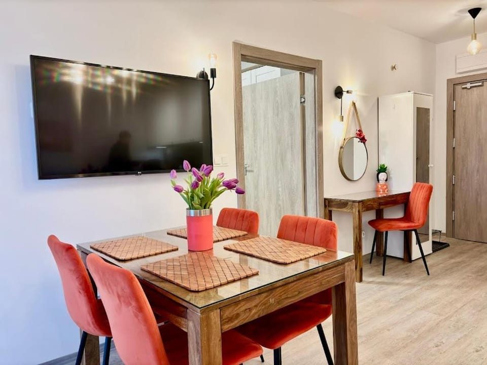 TV and multimedia, Dining area