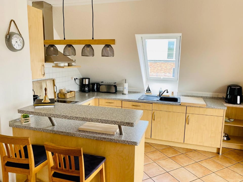 Coffee/tea facilities, Kitchen or kitchenette, Dining area, dishwasher, minibar, pet friendly, stove, toaster