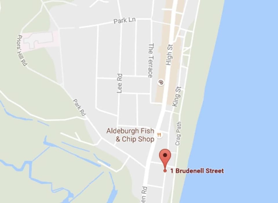 The Chocolate Box Aldeburgh Beach House in Aldeburgh