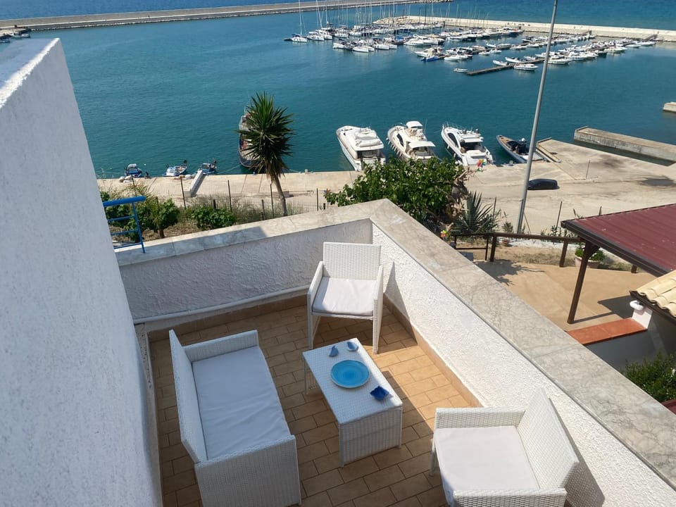 Balcony/Terrace, Balcony/Terrace