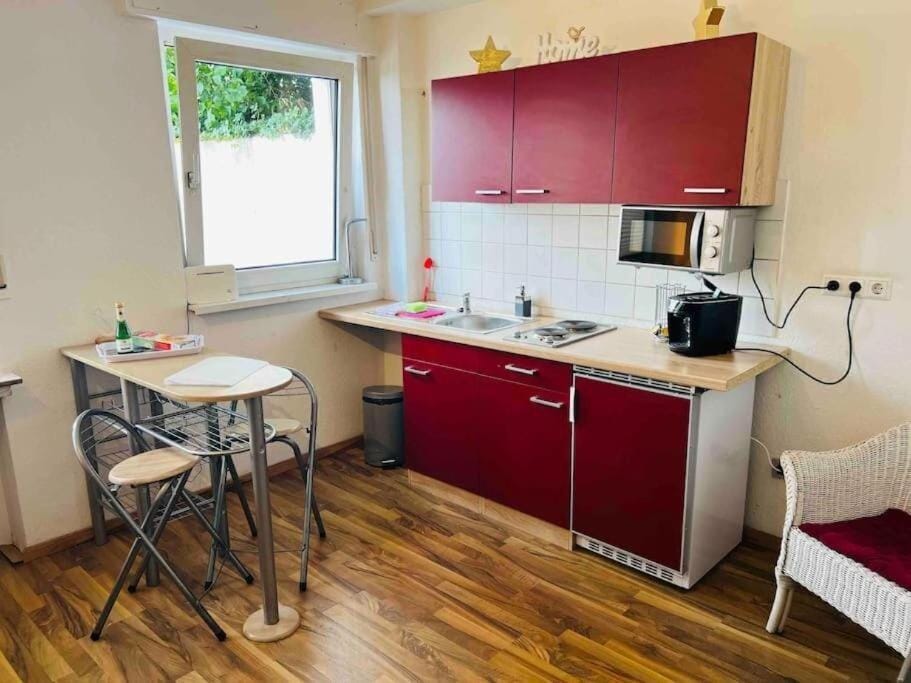 Coffee/tea facilities, Kitchen or kitchenette, Dining area, toaster