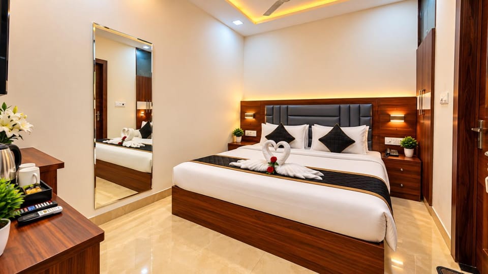 Bed, Photo of the whole room, Bedroom, wardrobe