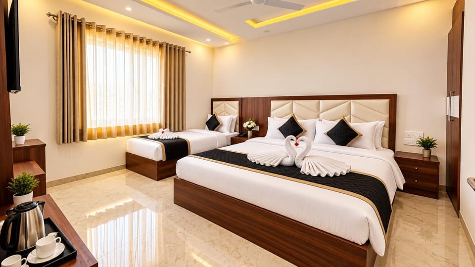 Bed, Living room, Photo of the whole room, Seating area, Bedroom