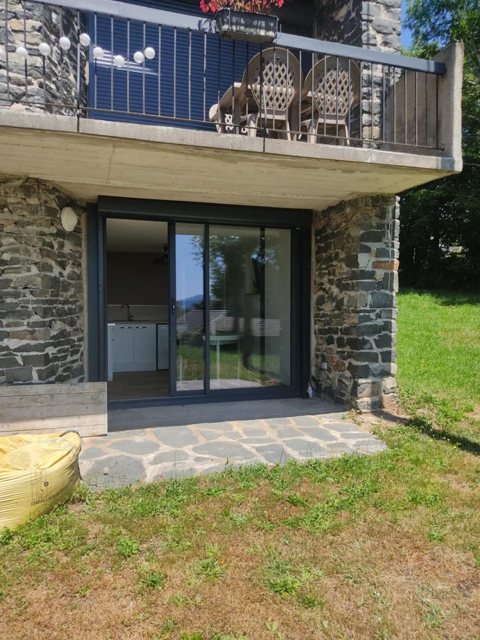 Garden level apartment Apartment in Auvergne-Rhône-Alpes