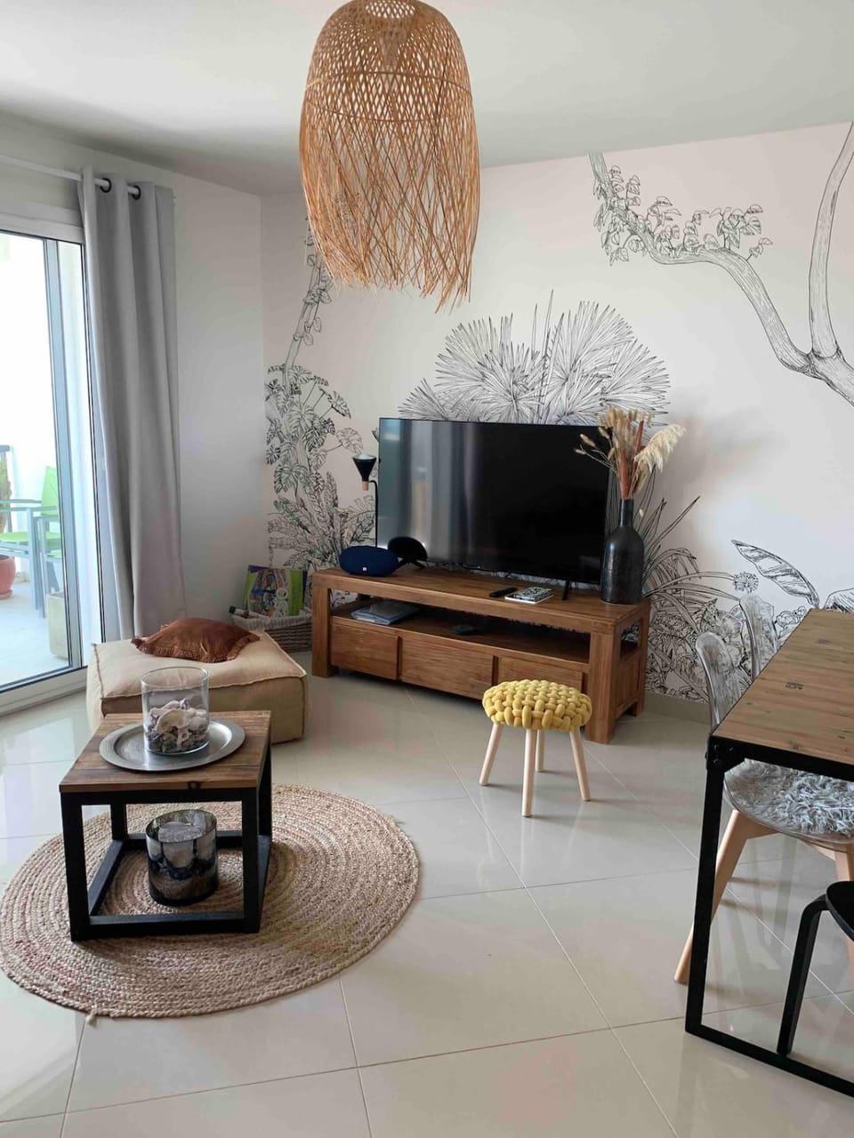 Communal lounge/ TV room, TV and multimedia, Living room, Seating area