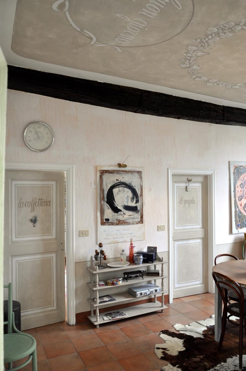 Coffee/tea facilities, Lounge or bar