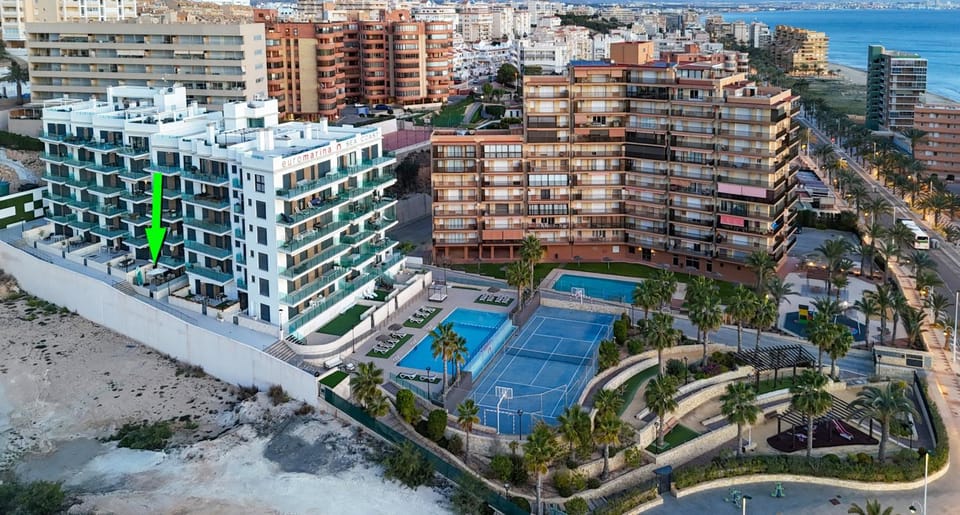 Property building, Bird's eye view, Swimming pool, Location