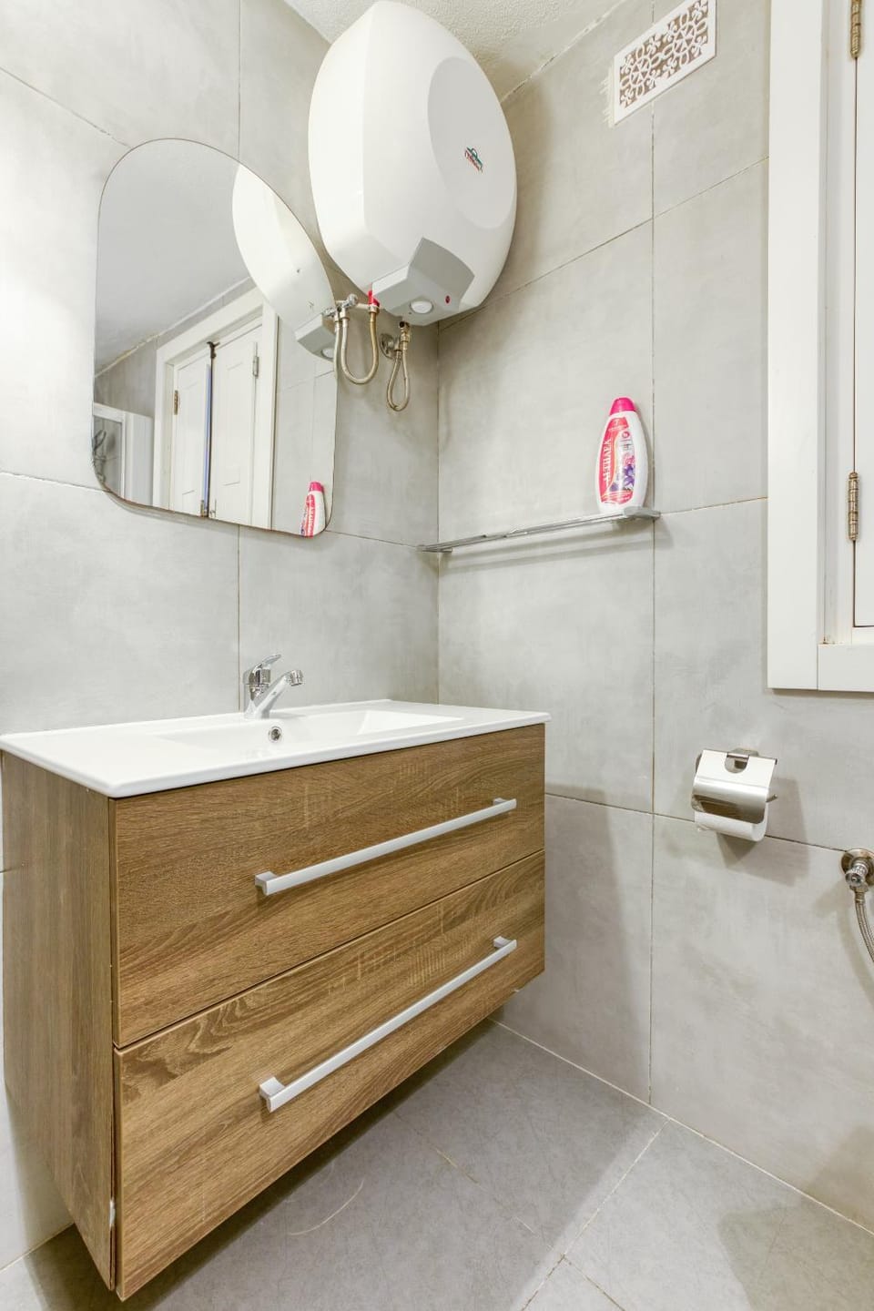 Shower, Bathroom, towels