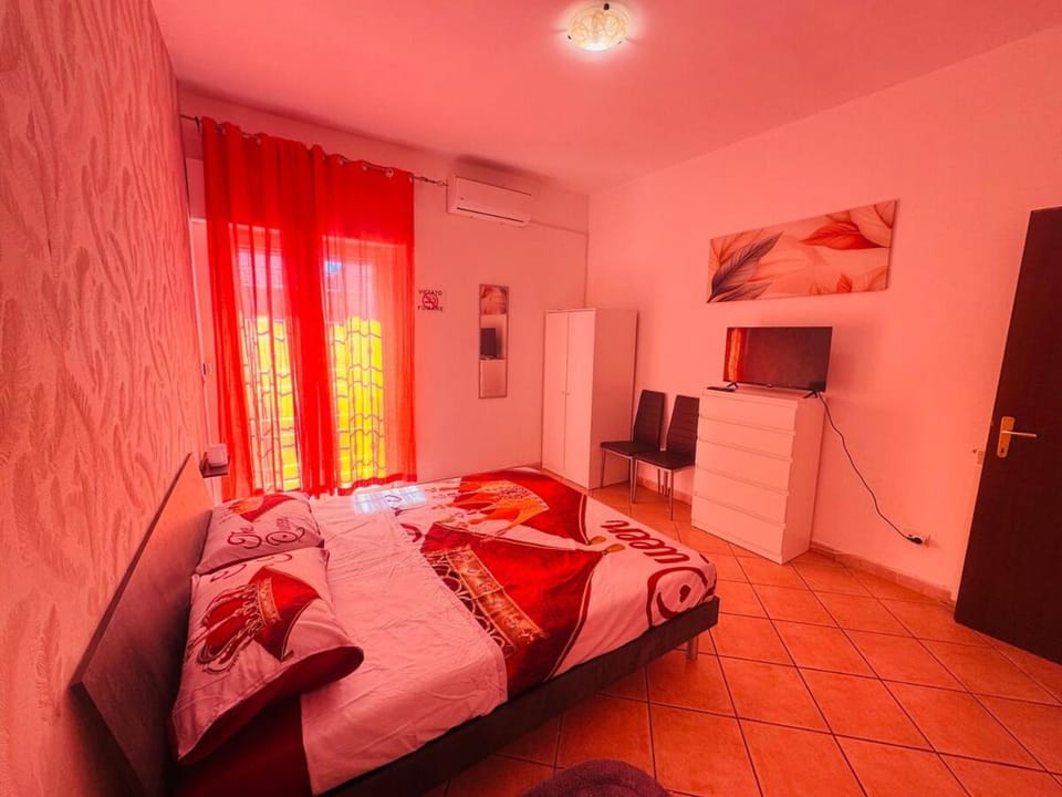 Suite con Patio Privato e Comfort Moderni Apartment in Fiumicino